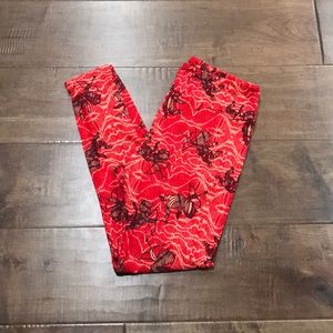 Lularoe Valentine’s Day leggings TC